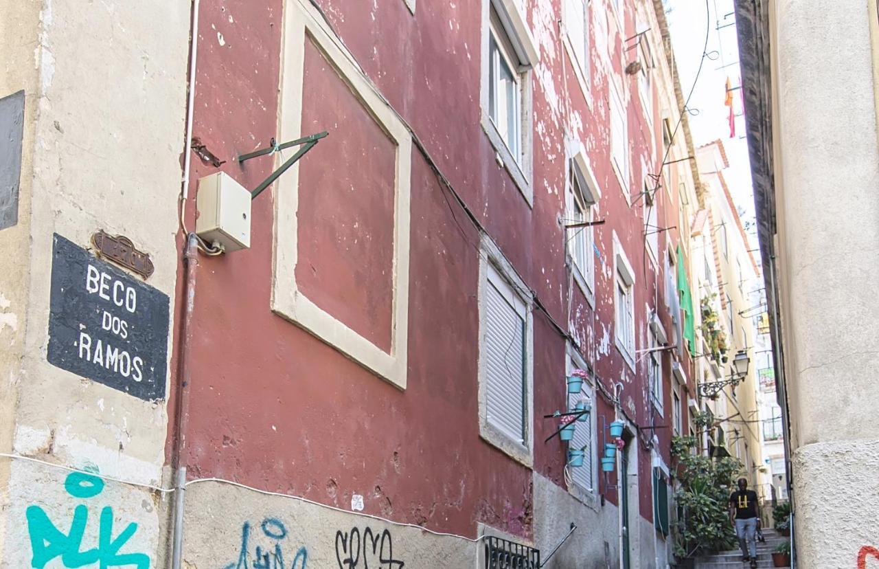 Alfama Typical Beco Dos Ramos Appartement Lissabon Buitenkant foto