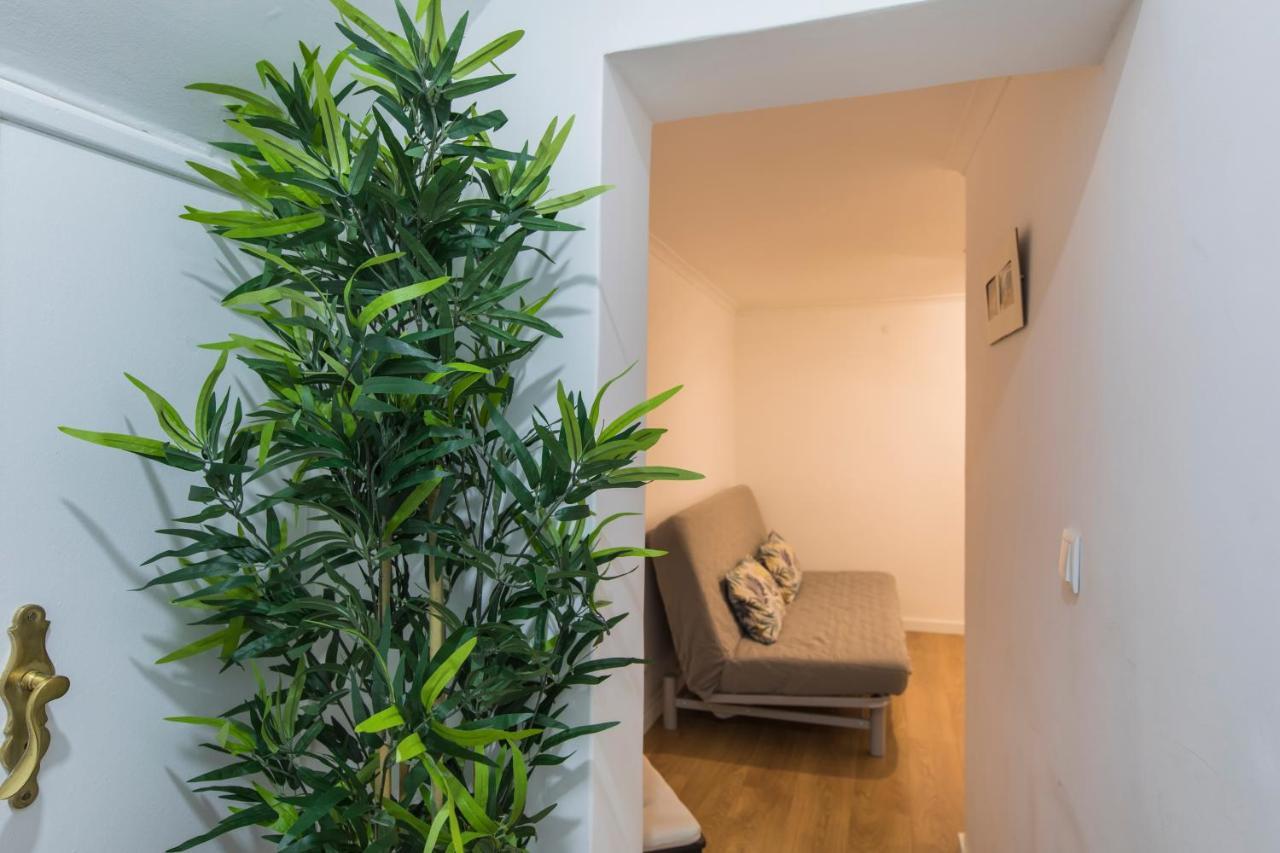 Alfama Typical Beco Dos Ramos Appartement Lissabon Buitenkant foto